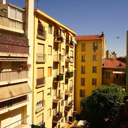 Cozy Downtown Retreat Close To Sea And Station Apartment Nizza